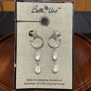 NWT Bella Uno silver tone earrings